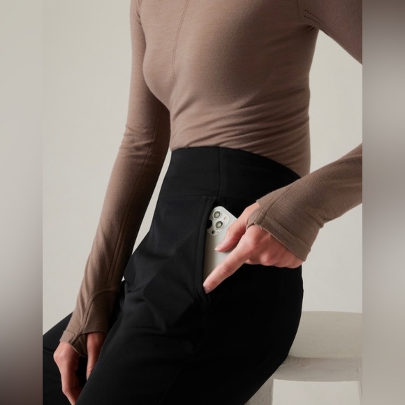 NWT-Athleta Black High Rise Endless Pant, Size 8 Petite - Picture 3 of 13